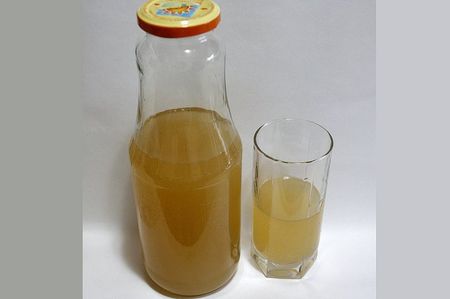 Urzici 15.12.21; Gust usor amarui si parfumat- am filtrat, in sticle si la frigider.
Dupa 12 ore la frig, gust intepator, dulce- amarui si o aroma apropiata de urzica.
