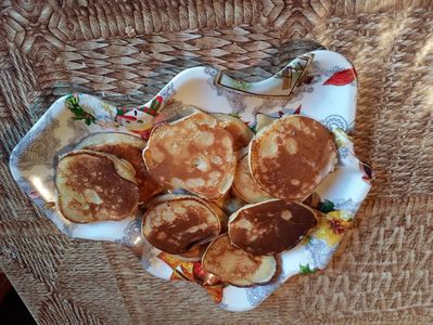 Pancakes acrisoare cu iaurt