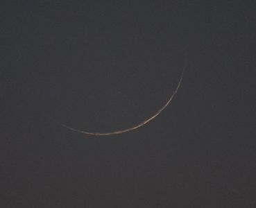 Luna noua de o zi in Gemeni; 31 mai 2022
foto: Elias Chasiotis
