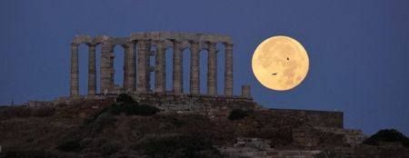 Luna plina in Capricorn (Buck moon); 13 iul. 2022
foto: Elias Chasiotis
