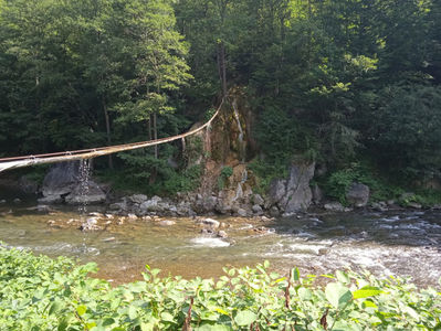 Cascada Șipote pe Valea Arieșului.