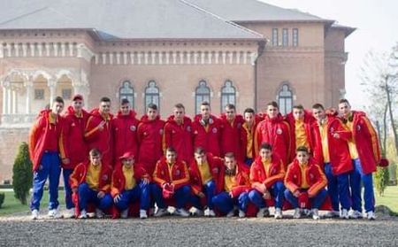 417949_255762084563439_1510794269_n-1