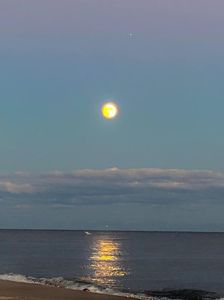 Luna plina in conjunctie cu Jupiter  in Berbec (Hunter moon); 9 oct. 2022
foto: Elias Chasiotis
