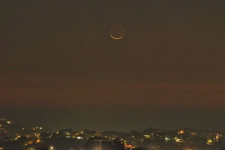 Luna in scadere in Balanta; 24 oct. 2022
foto: Elias Chasiotis

