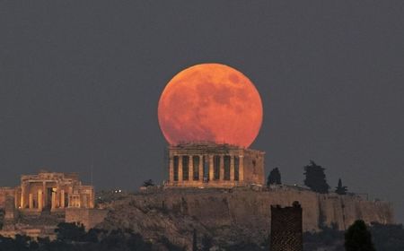Luna plina in Taur (Beaver moon); 8 nov. 2022
foto: Elias Chasiotis
