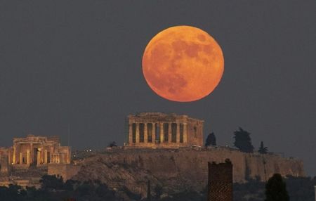 Luna plina in Taur (Beaver moon); 8 nov. 2022
foto: Elias Chasiotis
