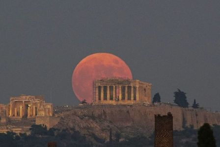 Luna plina in Taur (Beaver moon); 8 nov. 2022
foto: Elias Chasiotis
