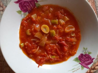 Mancare de praz cu rosii, de post