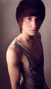 100658435_NUYCJLL-1