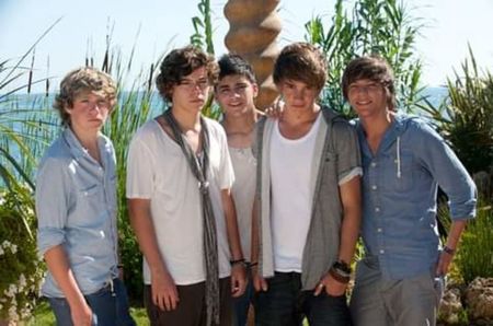 58175_122161797838623_1934954_n-1