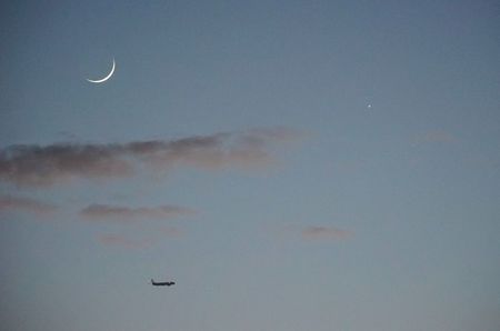 Conjunctie Luna noua in Varsator cu Venus si Jupiter la rasarit; 23 ian. 2023
foto: Elias Chasiotis

