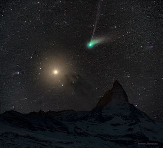 Cometa C2022 E3 (ZTF) si Marte; 13 febr. 2023
poza preluata de pe FB
