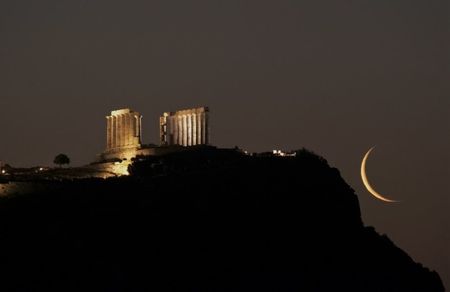 Luna in scadere in Varsator; 18 febr. 2023
foto: Elias Chasiotis
