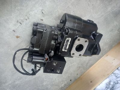 Reparatii pompe hidraulice HITACHI