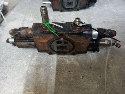 Reparatii DISTRIBUITOARE KYB