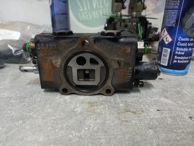 Service Distribuitoare HITACHI