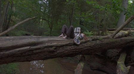 I don′t know how I didn′t fall from there