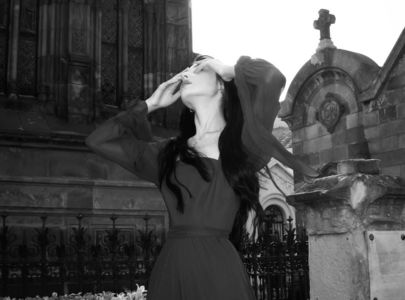 I‵m off to the woods. Due to blood thrist I‵m craving Տanguinary merriment.