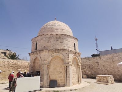Biserica octogonala pe locul real al Inălțării Domnului