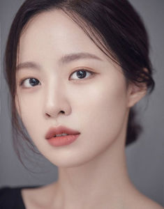 Bae Yoon-kyung 22.01.1993