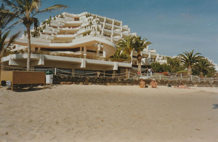 Lanzarote. Hotelul Las Salinas; Arhitect Fernando Higueras
