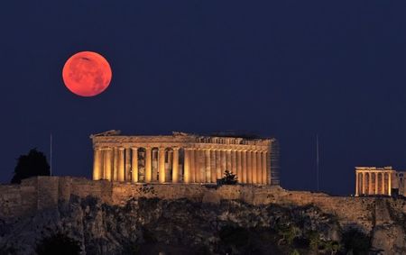 Luna plina in Sagetator (strawberry full moon); 4 iun. 2023
foto: Elias Chasiotis
