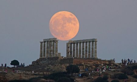 Luna plina in Capricorn; 3 iul. 2023
foto: Elias Chasiotis
