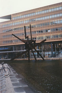 Galileo; Opera sculptorului Mark di Suvero
