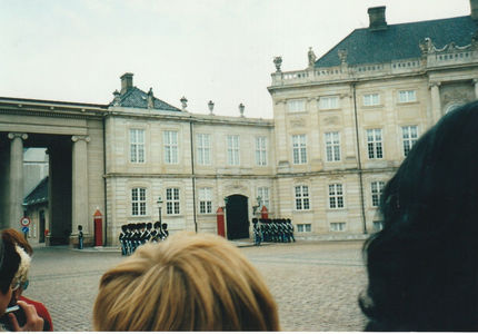 Castelul Amalienborg; Reședința oficială a casei regale daneze
