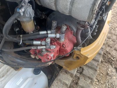 Reparatii Distribuitoare și Pompe hidraulice