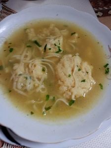 ; Supa de găluște
