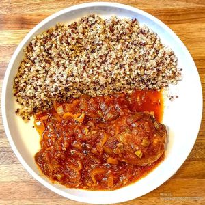 Quinoa with sauce