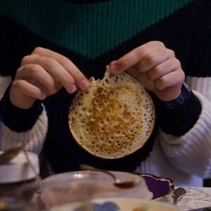 I am falling aboutttt how can someone so talented at drawing be so unhandy at decorating; .ɹǝɥʇoɹq ɹnoʎ oʇ uǝʇsᴉl ʇ’uop noʎ ʍouʞ I ,uɐld ssǝlʇᴉʍ ɐ ɥɔns ǝʌɐɥ ɹǝʌǝu plnoʍ I !qᴉɟ ɐ ʎlɹɐǝlɔ s’ʇɐɥʇ
