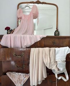 a négligée, you mean?; care to guess the word?
