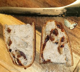 Foccacia cu masline si tomate uscate 2