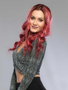 bianca Comănici; Bianca Maria Comănici este o tânără constanteanca de 19 ani, Romantică și sigură pe ea. Bianca provine dintr-o familie numeroasă, mai are doi frați și ii plac călătoriile lungi,
