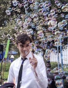 I’m not easily distra-… Oh, look~ bubbles!