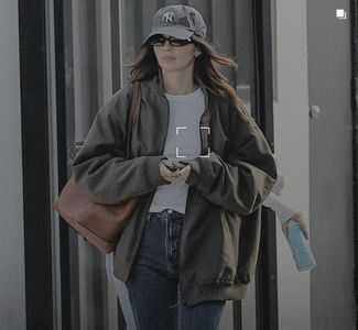 ☭ ·౹Ϭ.੦੩· ℐẹṇṇẹṛ ‹Leaving Tufenkian Carpets Store in Los Angeles, CA. [January 16, 2024]