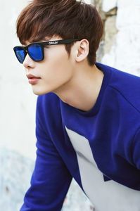 Jong-Suk Lee