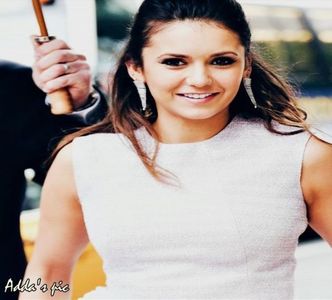 》E la gradinita, face destule si pe acolo, dar macar nu e magie, +; ca e sifonar… cand te atinge si e nervos iti extrage magia daca esti vreo creatura supranaturala… *o priveste ingrijorata pe Felicity si se stramba de cum miroase Fane*

