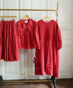 hey! — it’s from the chilli pepper can’t you see me  crying?; your American burgers are even harder to eat! — I can’t even fit in my mouth, that’s why I never order them.
