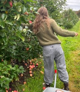 are you that confident in your baking skills? these kids have tried a lot of cakes in their lives...; were y͟o͟u͟ well-behaved as a child? I doubt you were sipping tea and reading Shakespeare at the age of 7, &amp;. weʼll play hopscotch outside, — or if it rains again weʼll play a board game.
