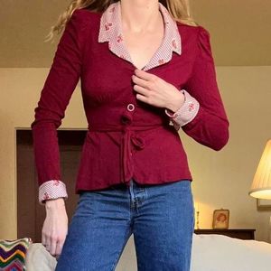 yes. &. you thought—? that I really had a nightmare?; I just couldn’t sleep, I kept tossing and turning in bed until I saw the banknotes the parents had given  me for babysitting on the vanity table — and I thought it would be fair to split the reward.
