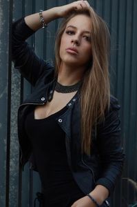 jennifer-dumitrascu-222756l-600x0-w-089f7461