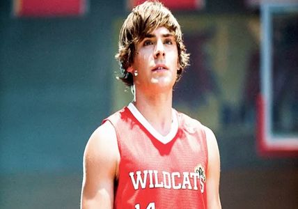 ♥ QueenCyrusx got Troy from HSM ♥