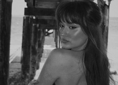 ˓Esther Knight,　　　　—mistress, OUT.