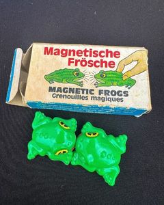 I FOUND TWO FROGṤ LOCKING LIPṤ AᴀAAAAAAAAAAAA; I&#039;ll be ṥpending the next few hourṥ dallying and play-acting, ṥo don&#039;t bother trying to get in touch with me (. . . no, I&#039;m not hiding from you, Red !)
