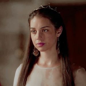 　　 ౿ xPrettyLittleLiarsx3 got Mary Stuart.