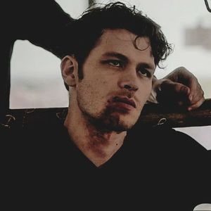　　 ౿ solivagant got Klaus Mikaleson.