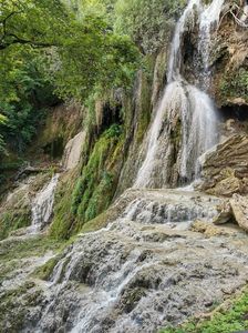 ; Cascada Clocota
